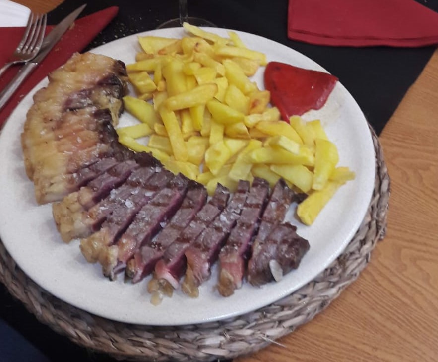 Especialidad en carne en Restaurante A Horta de San Roque en Ribadeo